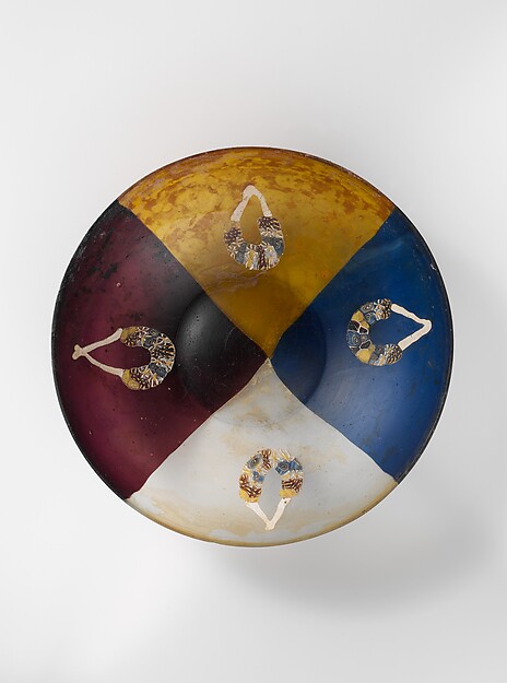 Trial lot 004: Round Multicolored Vessel with Four Decorative Motifs